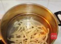 香菜拌千张丝的做法图解1