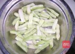 干煸四季豆的做法图解2