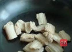 腊鱼腐竹烧五花肉的做法图解4