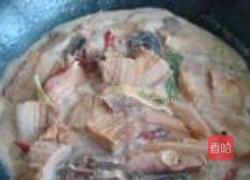 腊鱼腐竹烧五花肉的做法图解9