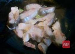 炖鲢鱼的做法图解4