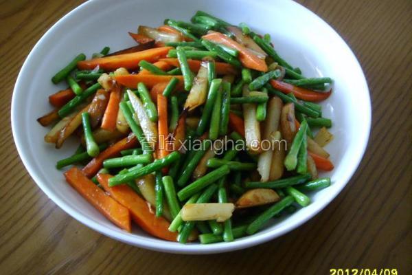 土豆条炒蒜苔