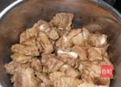豆角干焖猪软骨的做法图解6