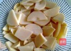 五花肉炒笋片的做法图解1