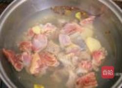 胡萝卜笋烧鸭的做法图解2
