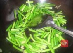 素炒蒜薹的做法图解4