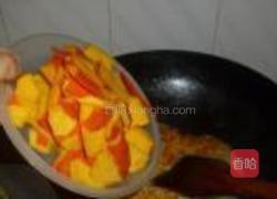 西葫芦炒南瓜皮的做法图解6