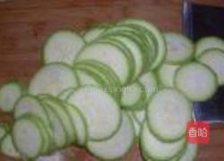 西葫芦炒南瓜皮的做法图解1