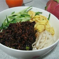 炸酱面的做法[图]