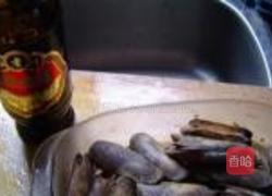 老酒炖蛏的做法图解1