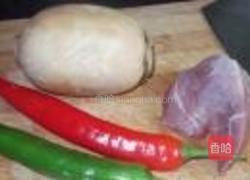 辣椒炒莲藕的做法图解1