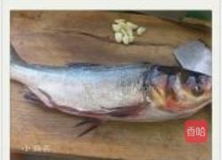 剁椒鱼头的做法图解1