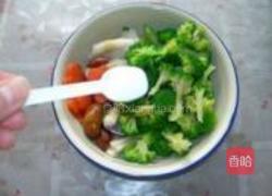 西兰花拌蘑菇的做法图解7