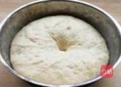 豆沙小面包的做法图解3