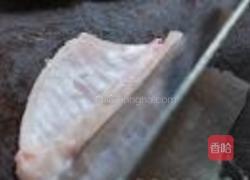 果粒浇汁鲈鱼的做法图解4