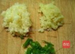 手剥小龙虾的做法图解3