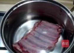 京味兒燒羊排的做法圖解1