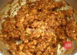 槐花猪肉水饺的做法图解3