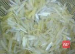 山药炒韭黄的做法图解1