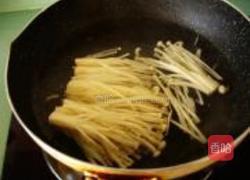 葱油拌金针菇的做法图解3
