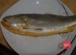 红烧黄花鱼的做法图解1