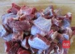 咖喱牛腩焖土豆的做法图解1