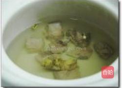 土黄鳝炖排骨的做法图解3