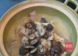 冬菇焖土鸡的做法图解4