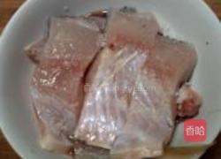 酒酿红烧鱼块的做法图解2