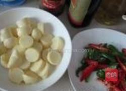 双椒烩豆腐的做法图解2