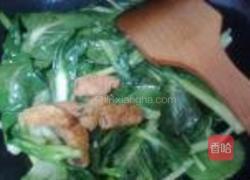 小青菜炒皮卷的做法图解12