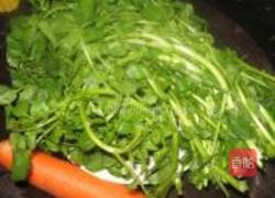 西洋菜煲猪骨汤的做法图解1