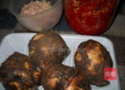 剁椒肉末蒸芋头的做法图解1