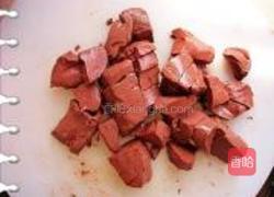 猪血韭菜汤的做法图解1