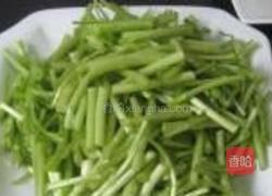 五香茶干炒蒿子杆的做法图解1