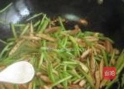 五香茶干炒蒿子杆的做法图解6