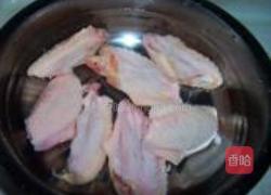 蒜香鸡翅串的做法图解1