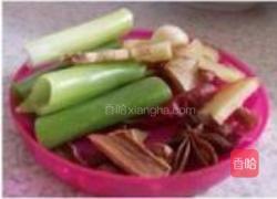 芋头炖肉的做法图解2