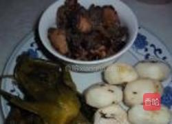 酸菜炒荸荠的做法图解1