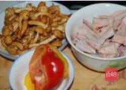 滑子菇炒翅尖的做法图解1