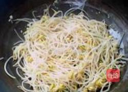 黄豆芽炒木耳的做法图解8