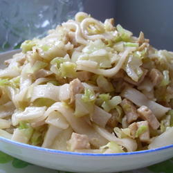肉饼包菜炒粿条的做法[图]