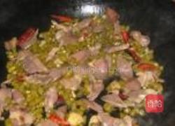 酸豆角炒鸡胗的做法图解8