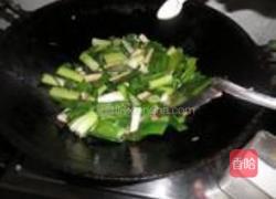 大蒜炒豆干的做法图解5