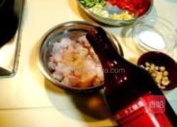 榛仁青豆炒鱼糜的做法图解2