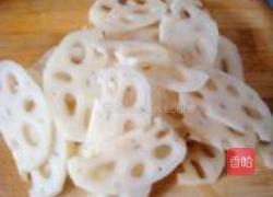 凉拌藕片的做法图解3