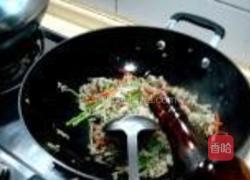 香椿鸡蛋炒三丝的做法图解5