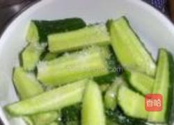 酸辣瓜条的做法图解1