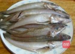 干煎沙丁鱼的做法图解1