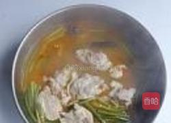 蒜苗烧猪蹄的做法图解7